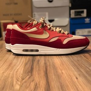 Nike Air Max 1 Curry Pack “Red”